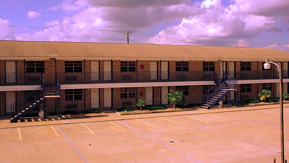 Somerville Inn and Suites