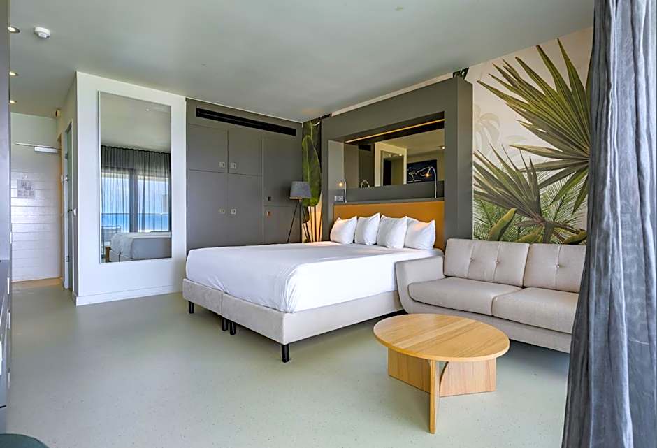 Papagayo Beach Hotel