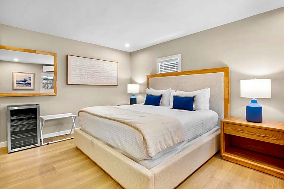 Haley's at Anna Maria Island Inn