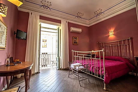 Two-Bedroom Apartment with Balcony and Sea View