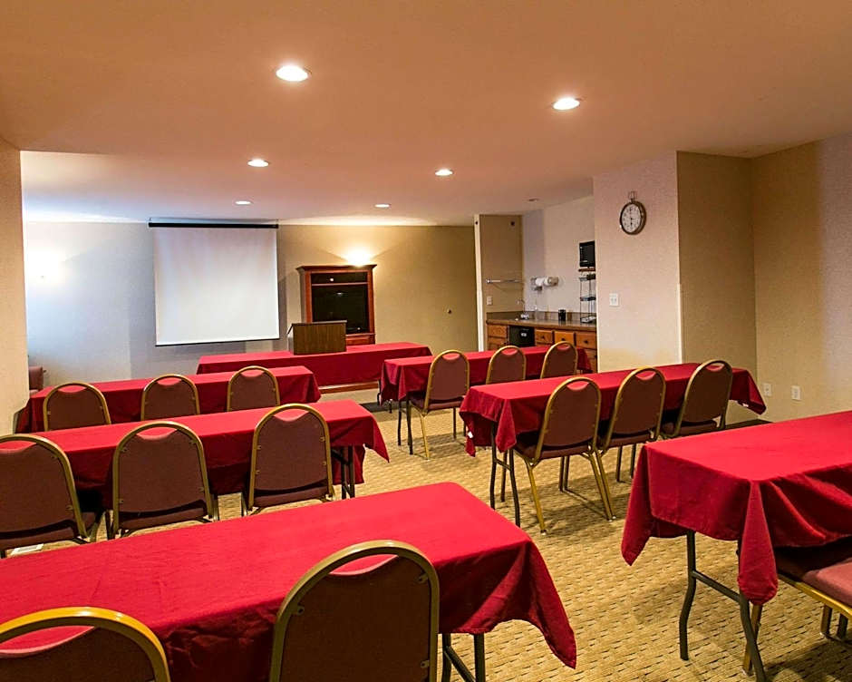 Comfort Inn Warrensburg Station