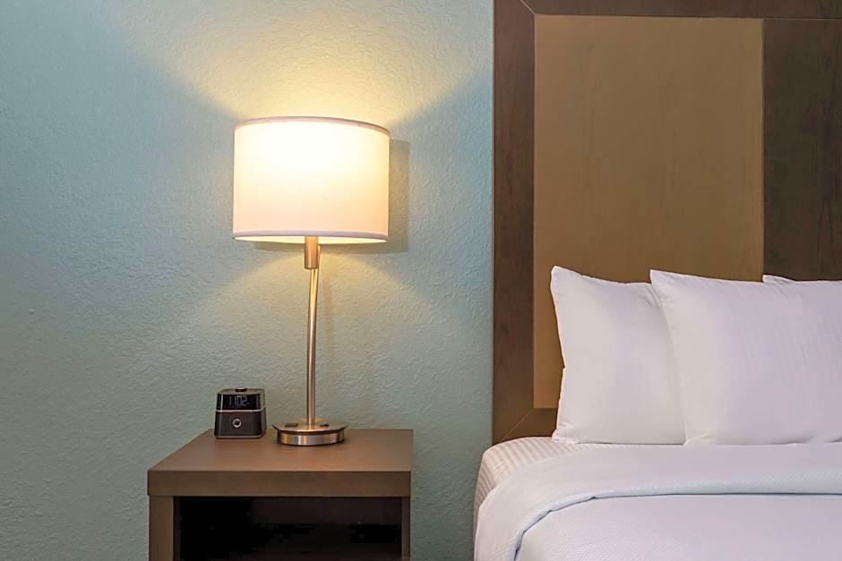 La Quinta Inn & Suites by Wyndham Jonesboro