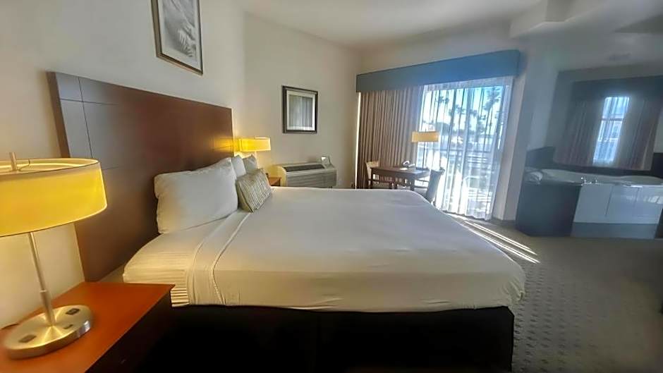 HUNTINGTON BEACH INN