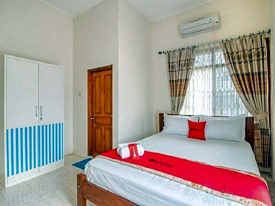 RedDoorz near Universitas Gajah Mada