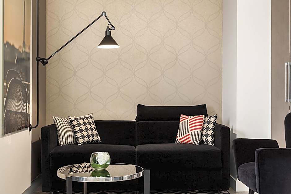 AC Hotel by Marriott Paris Porte Maillot