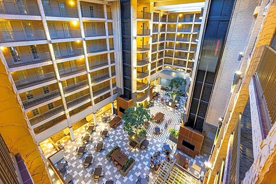 Embassy Suites by Hilton Bloomington / Minneapolis