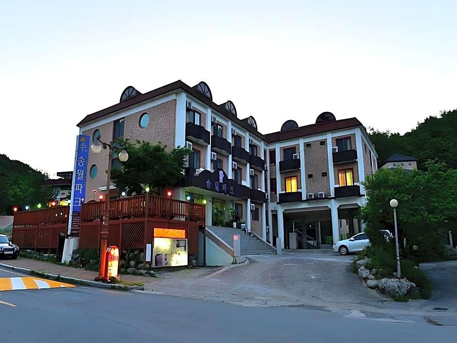 Songwol Park Sokcho