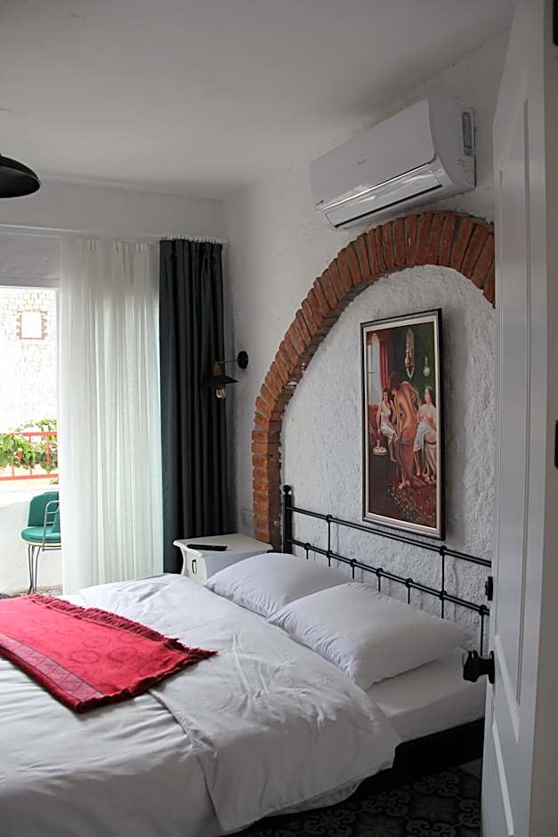 BADEMİÇİ OTEL