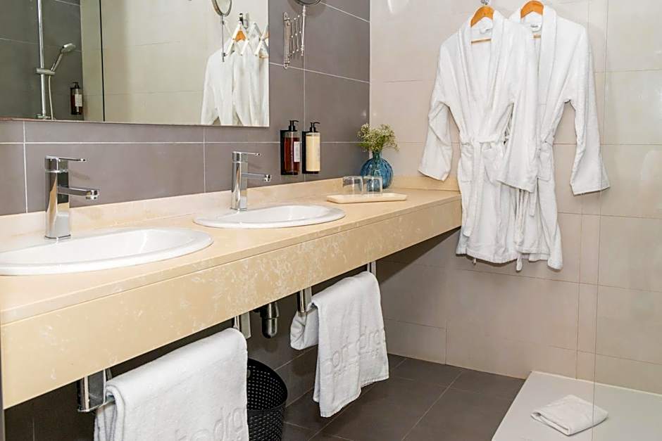 Portodrach Aparthotel & Suites