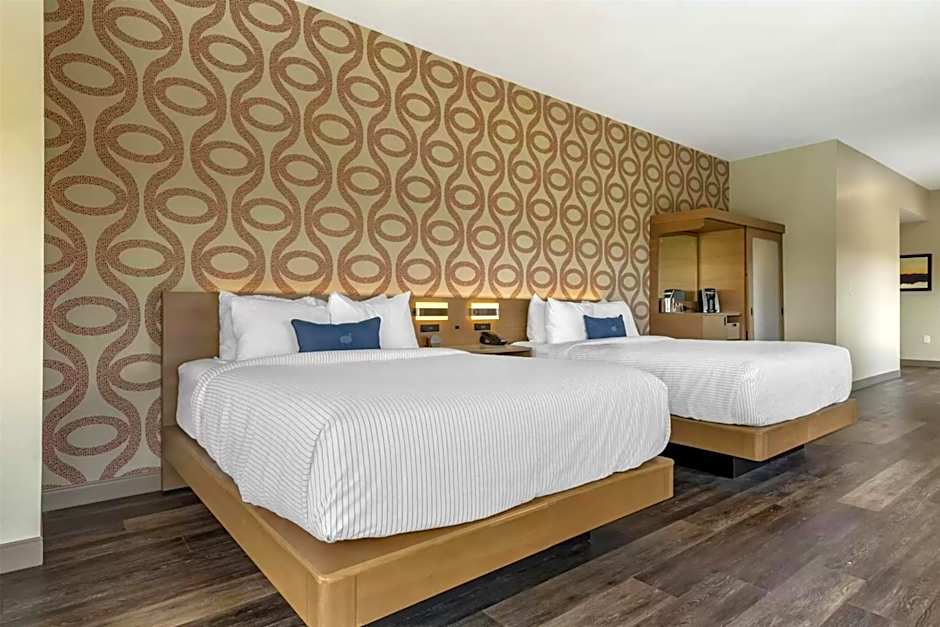 DoubleTree by Hilton Greenville Woodruff Road