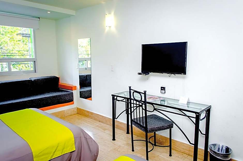 Hotel Arboledas Expo