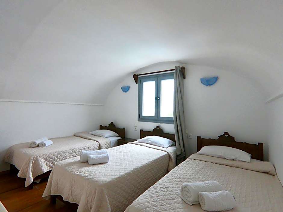 Anny Studios & Rooms Perissa Beach