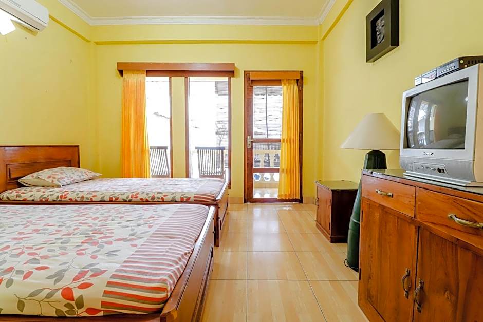 Adinda Beach Hotel and Villa