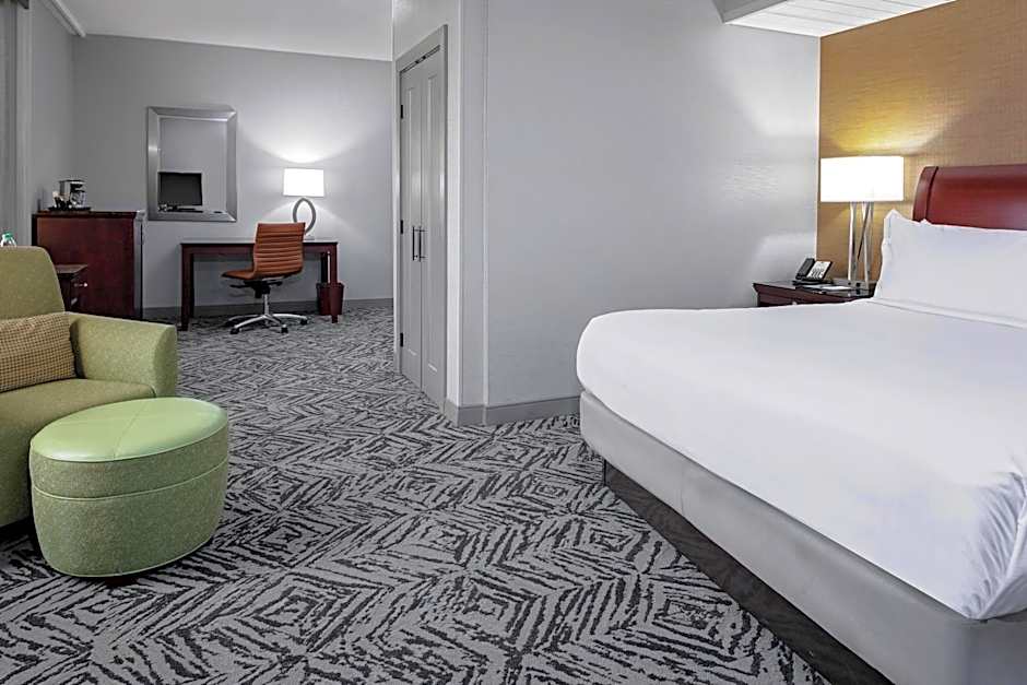 DoubleTree By Hilton Omaha Downtown