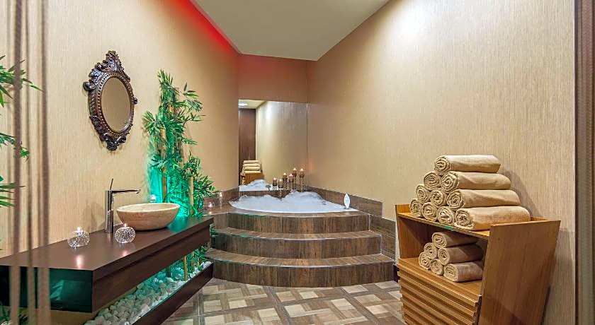 Holiday Inn Antalya - Lara By IHG