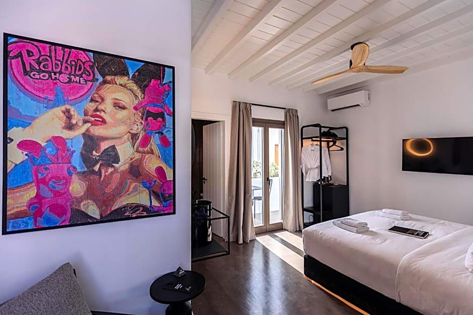 She Mykonos - The Residency