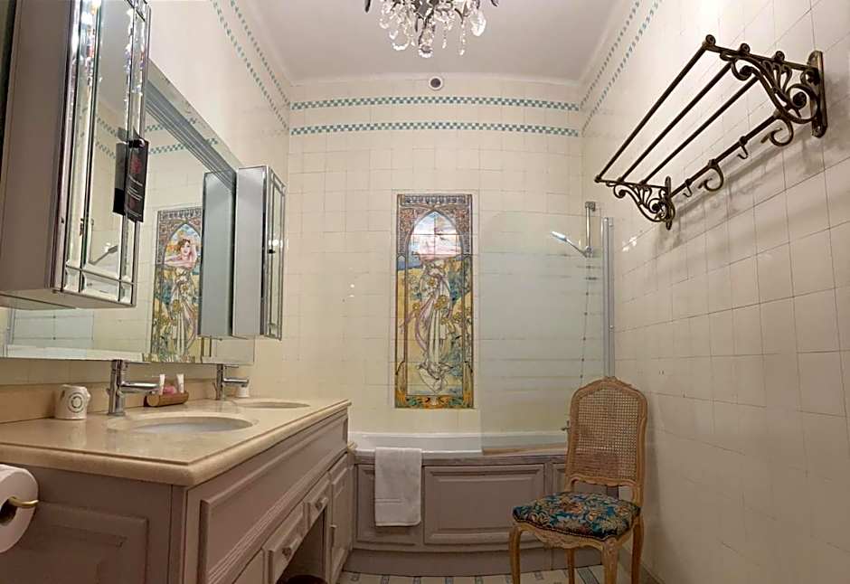 La Villa des Roses Gîte Chambres d'hôtes Piscine chauffée