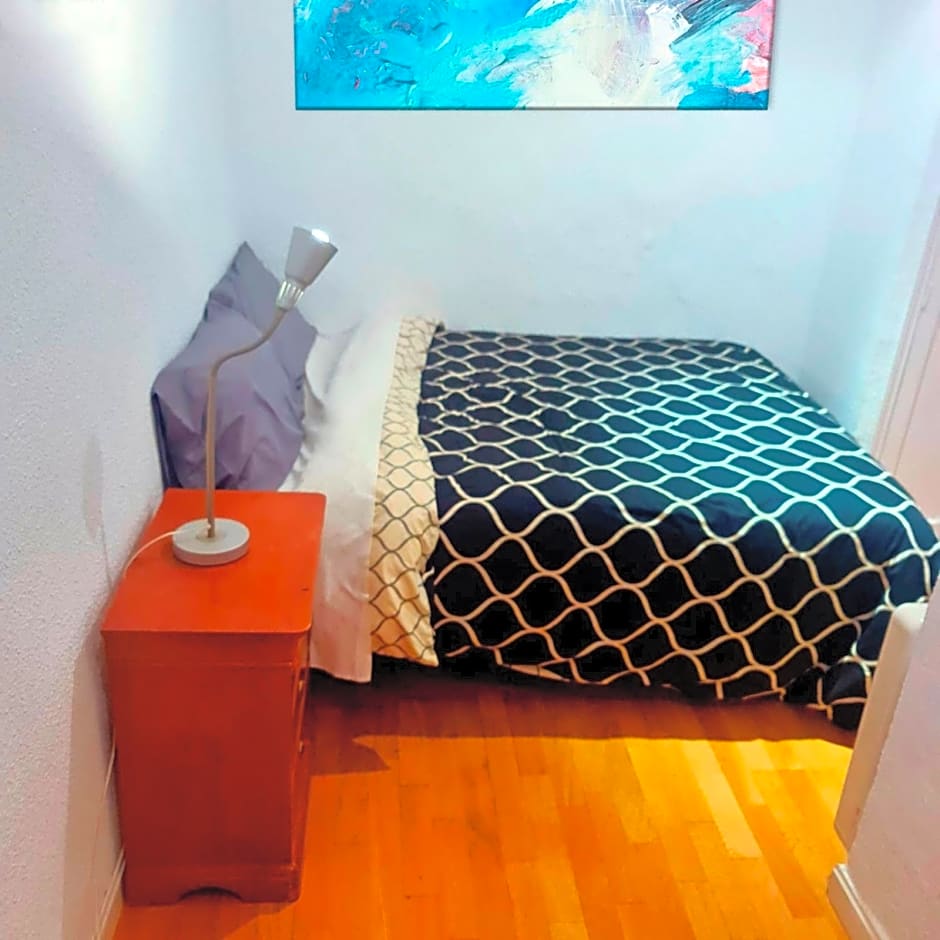 GRAN VIA VALVERDE Apartaments & ROOMS PARKING