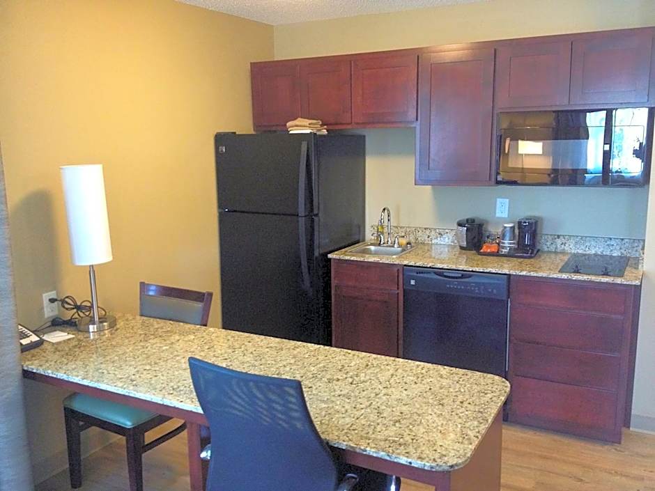 Grandstay Hotel Suites Glenwood
