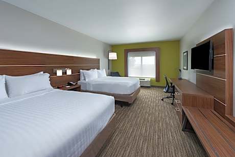 Queen Room with Two Queen Beds - Mobility Access Tub/Non-Smoking
