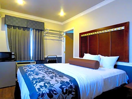 Queen Room