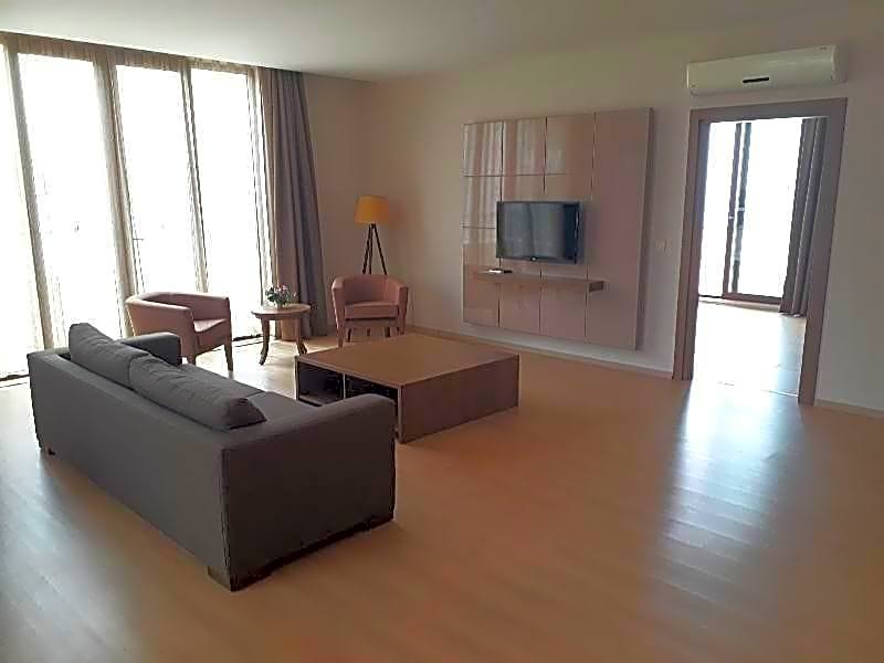 Ladies Beach Suit Otel