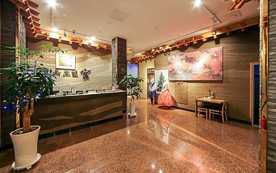 Hanok Hotel Kung