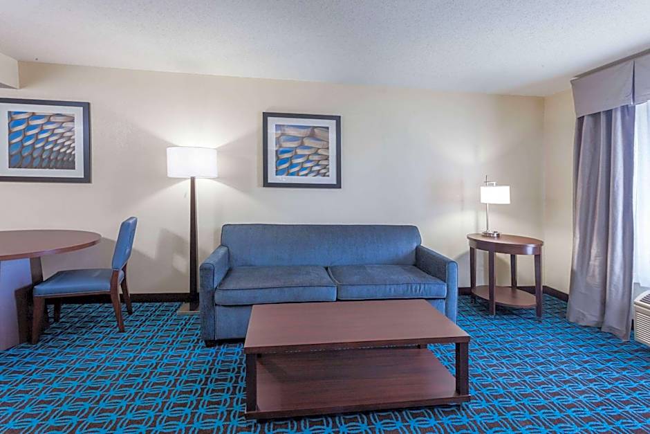 Wingate by Wyndham Chicago Schaumburg