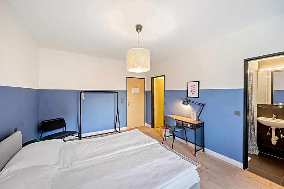 Becozy Self Check-in Pop-Up Hotel Basel