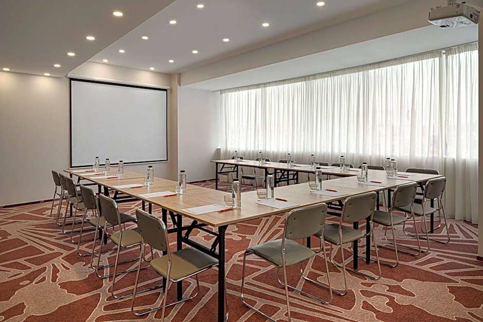 Ramada by Wyndham Bucharest Otopeni Airport