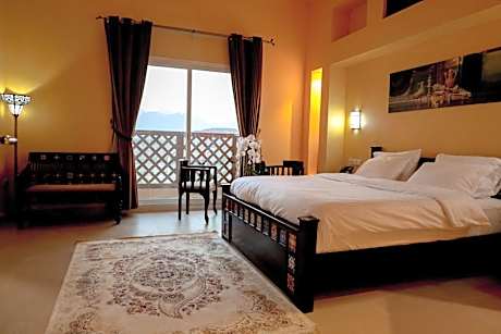 King Room with Mountain View