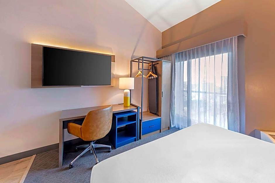 Comfort Inn & Suites Irvine Spectrum