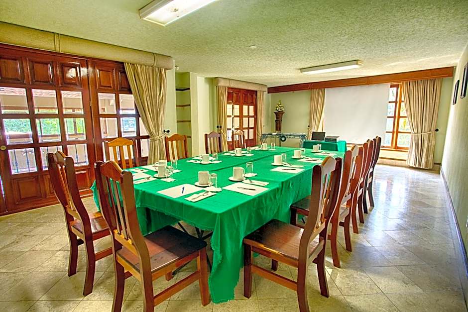 Hotel Garza Canela