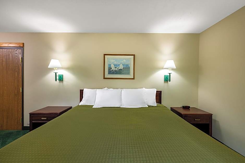 Travelodge by Wyndham Spirit Lake/Okoboji