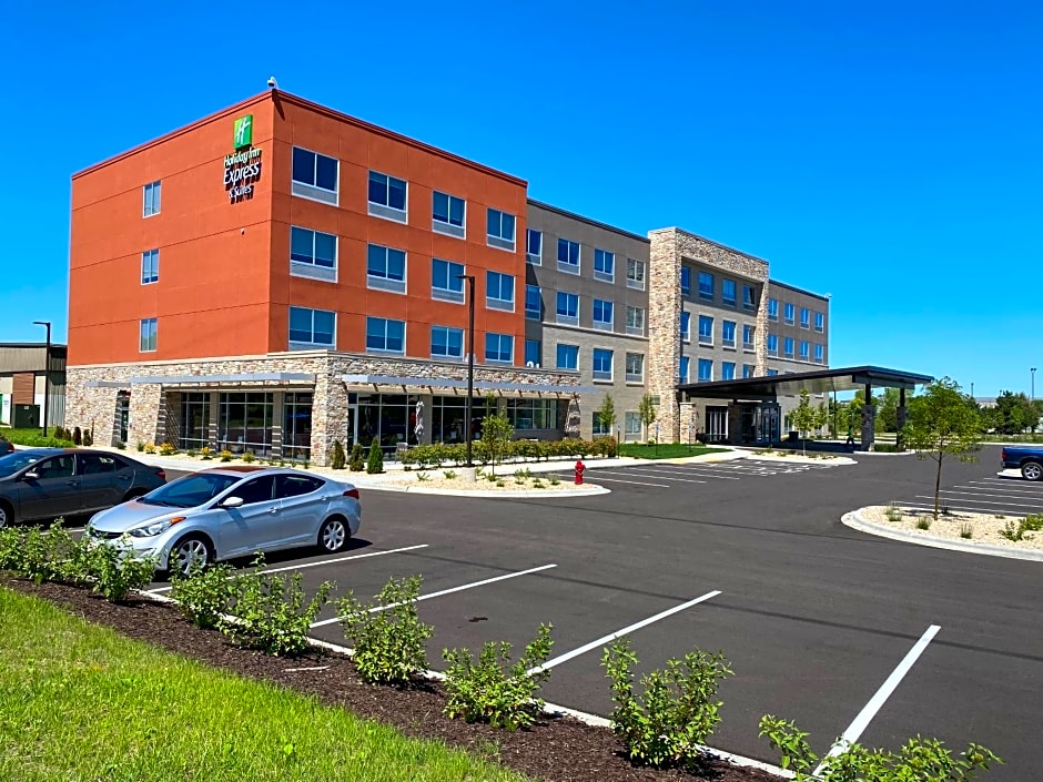 Holiday Inn Express & Suites Madison West - Middleton