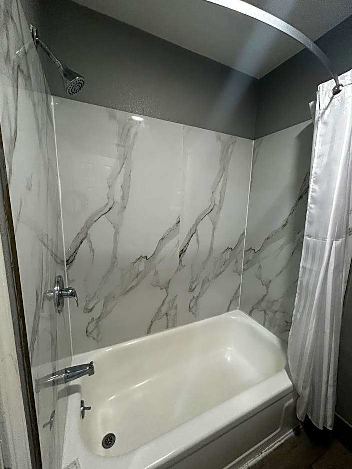 Coachman's Inn & Suites