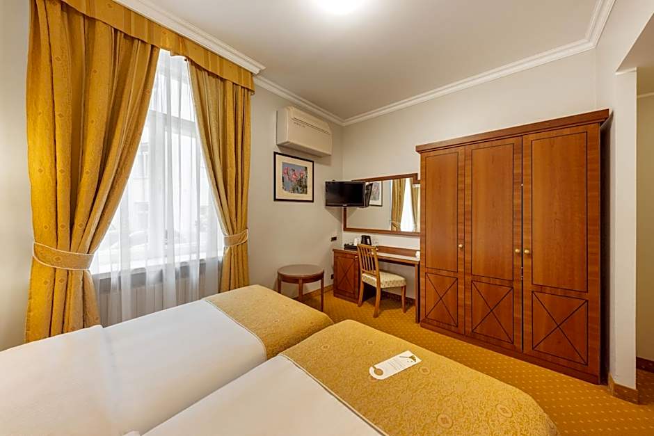 My City Hotel
