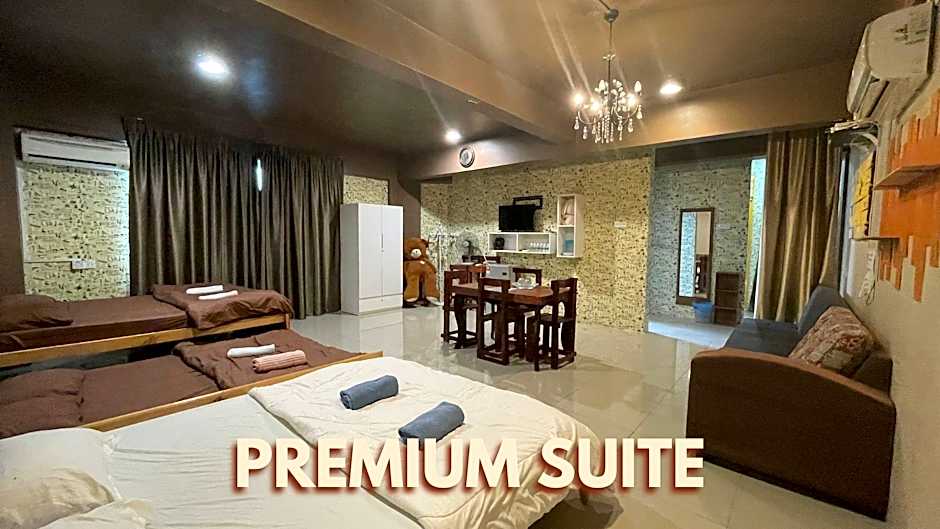 Photo 1 of 9 of Premium Suite
