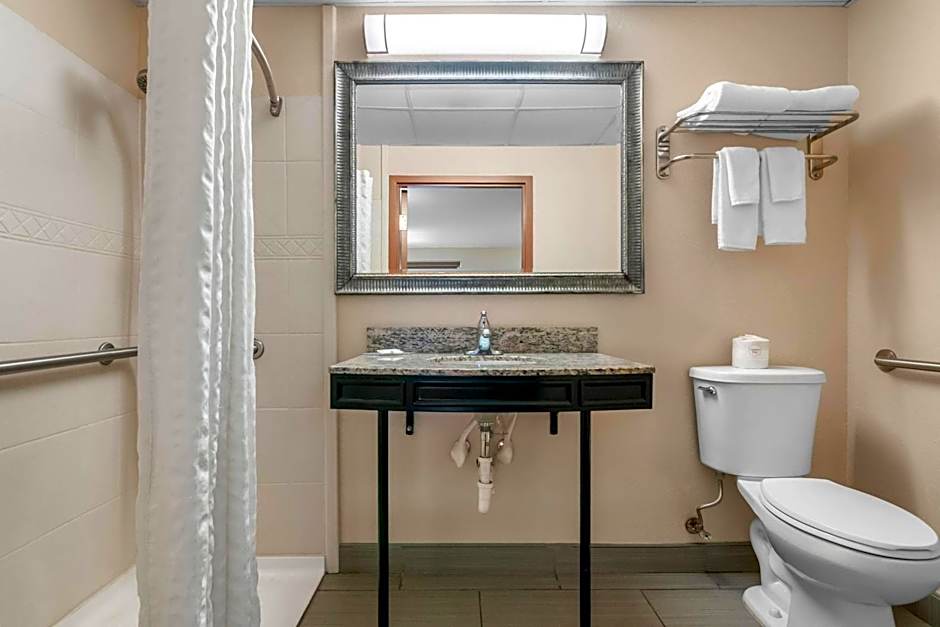 Quality Inn Waterbury East