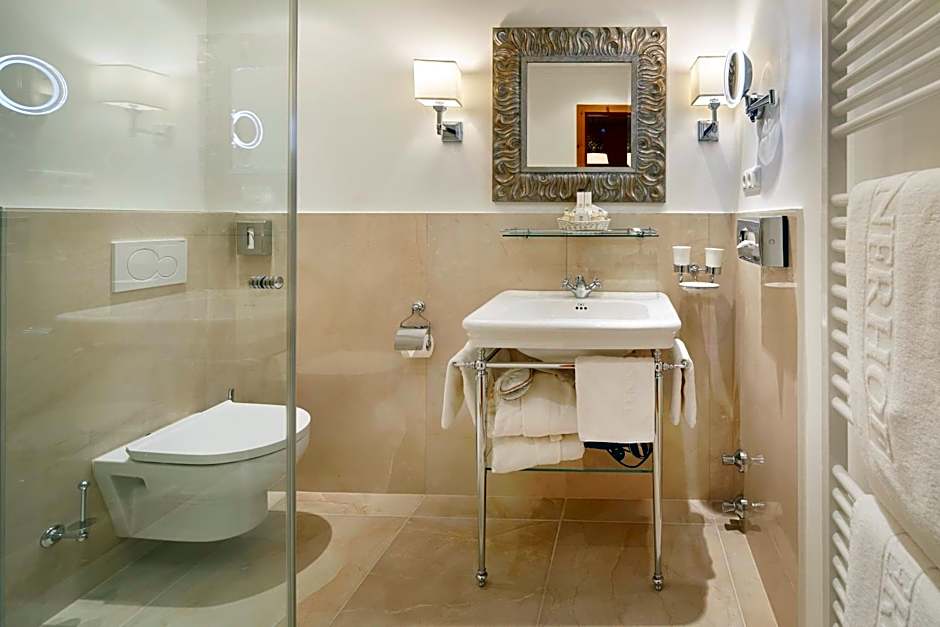 Landsitz Römerhof - Hotel Apartments