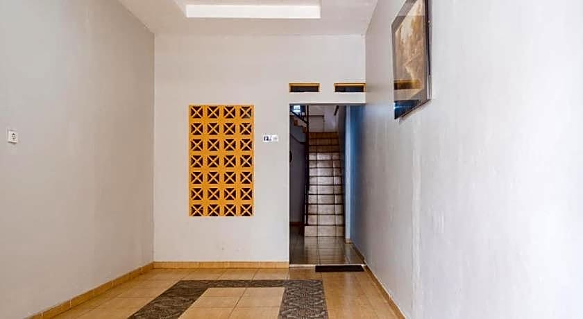 RedDoorz Syariah near Grand Kota Bintang