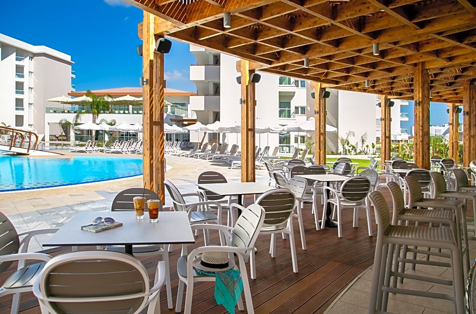 Vangelis Hotel & Suites