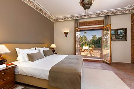 Prestige 7 Bedrooms-Private Villa with extra Heated Pool