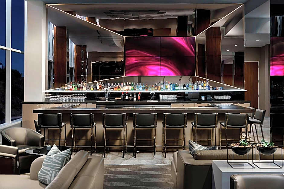 AC Hotel by Marriott San Francisco Airport/Oyster Point Waterfront