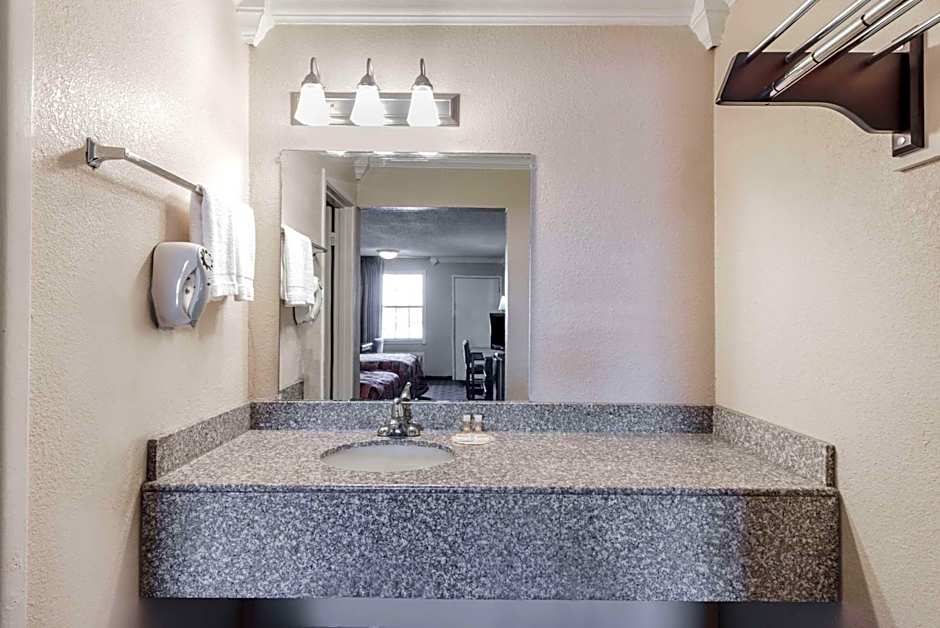 Knights Inn Greenville