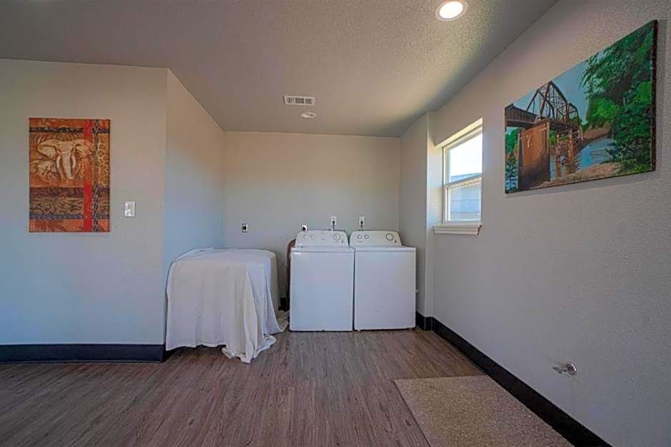 Hotel Comfort Stay by OYO Texarkana East, AR I-30