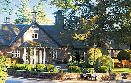 Cottage-Superior-Ensuite-2 Bed-Walled Garden