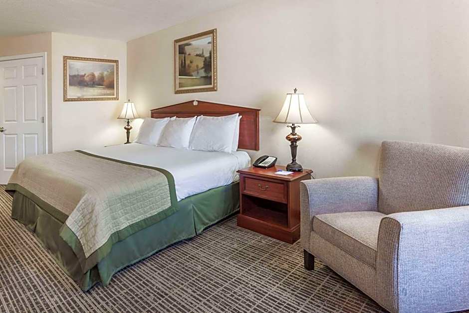 Baymont by Wyndham Hickory