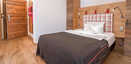 Deluxe Suite with Balcony