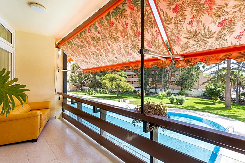 Seafront apartment just 200m from Las Vistas Beach